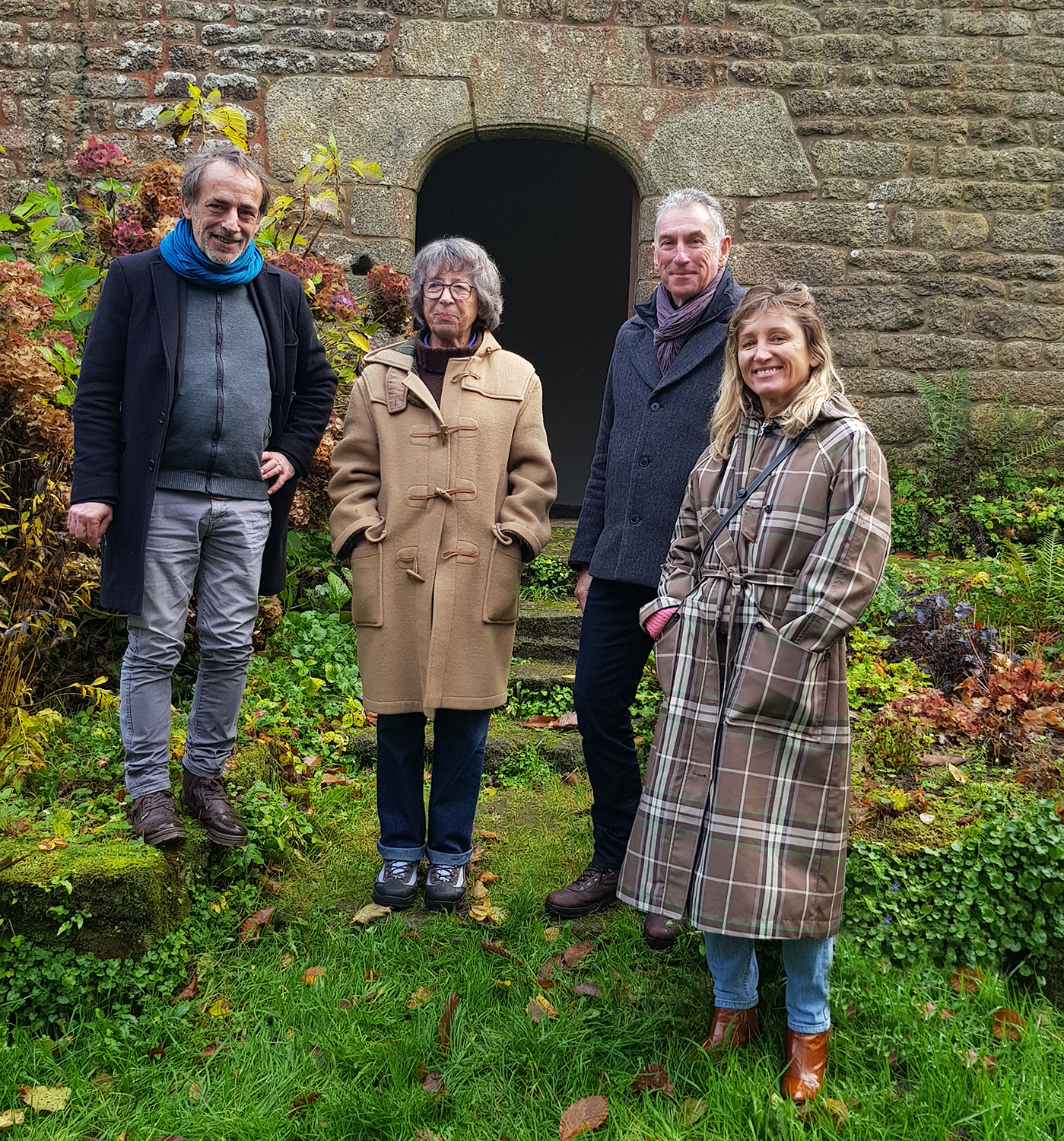 membres de l'association Art dans les chapelles de Malguénac